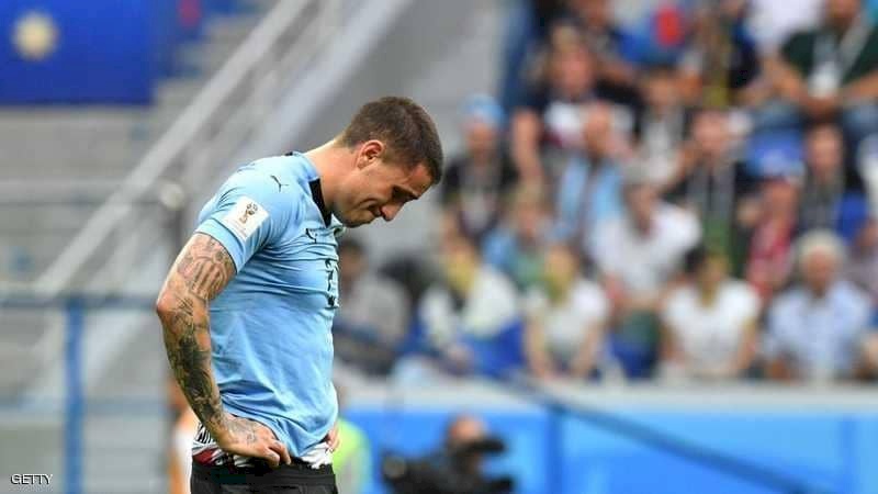 مدافع أوروغواي يثير الجدل في المونديال