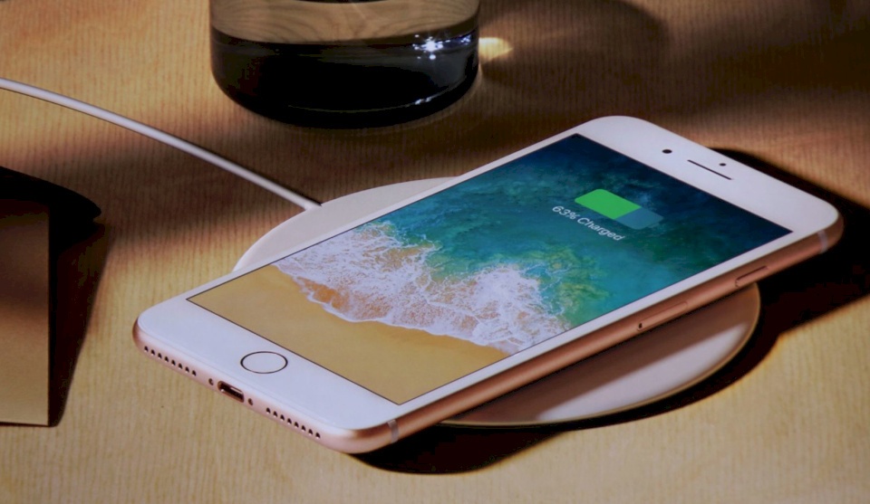 آيفون قادم بثلاثة ألوان "غير معتادة".. ما هي ؟ 