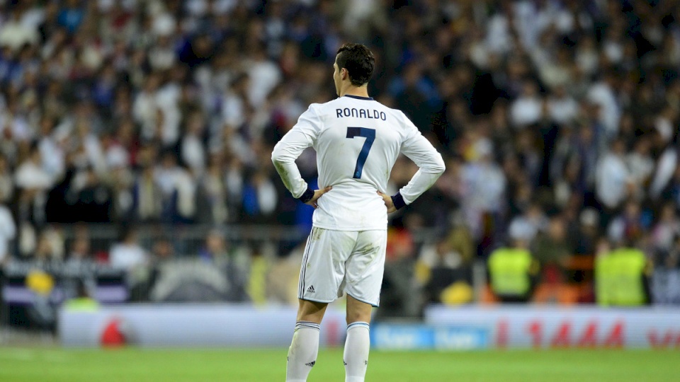 رونالدو في رسالة عاطفية: الريال بيتي و"هلا مدريد"