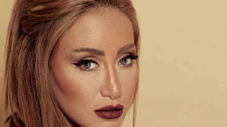 السائق "بين الحياة والموت"..هل تنجو ريهام سعيد بعد تعرضها لحادث سيارة مُروع؟