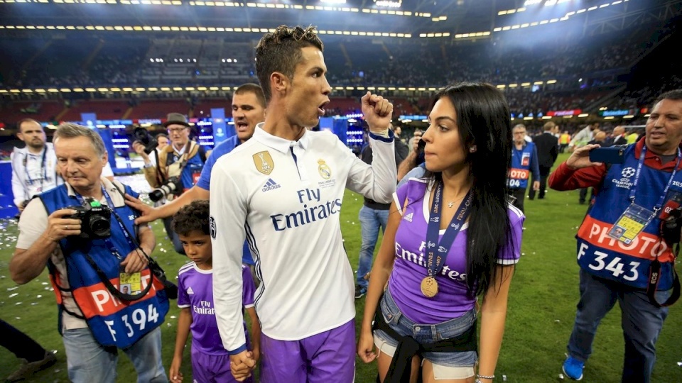 بالصور.. لحظات لا تنسى لرونالدو بقميص ريال مدريد