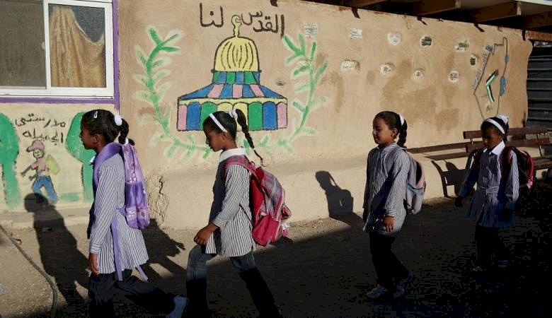 بدء العام الدراسي في الخان الأحمر غداً