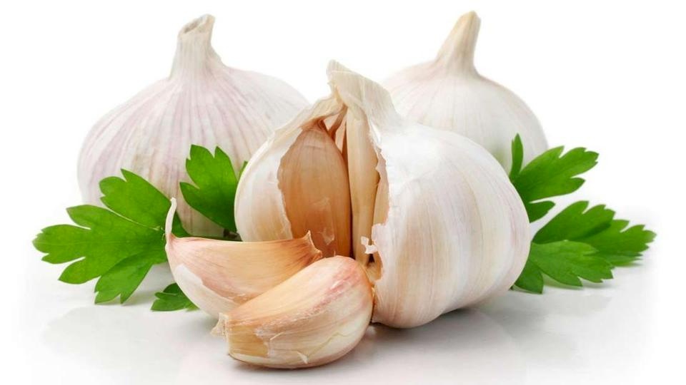 هل يخلصك الثوم من الوزن الزائد؟ إليك الإجابة