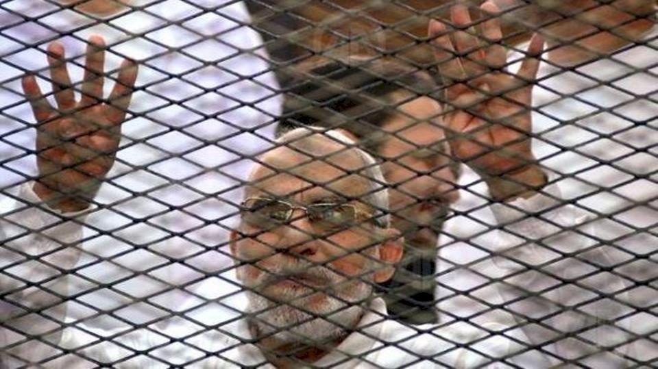 مصر.. الحكم على مرشد الإخوان بالمؤبد بقضية البحر الأعظم
