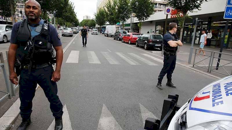 باريس.. قتيل وجريحان في هجوم بالسكاكين