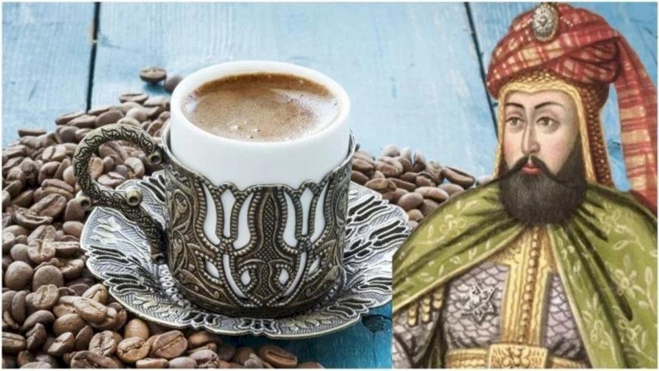 سلطان عثماني حرّم القهوة وقطع رأس كل من شربها!