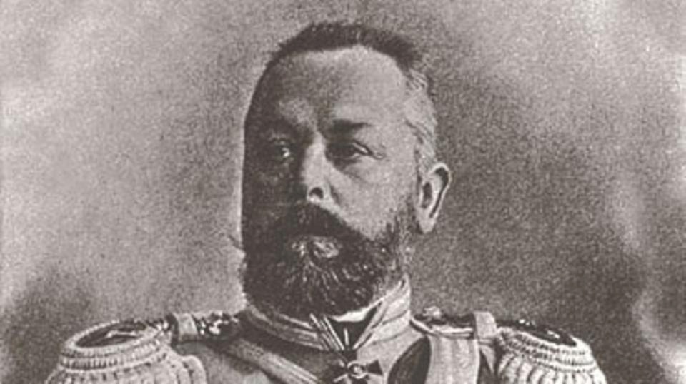 قائد عسكري روسي ينتحر تجنباً لعار هزيمة على يد الألمان