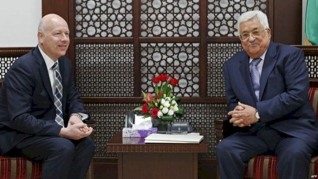 غرينبلات للرئيس عباس: احذر هناك من سيملأ الفراغ