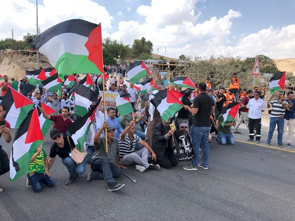 إعداد ملف للتوجه للجنايات الدولية بخصوص الخان الأحمر