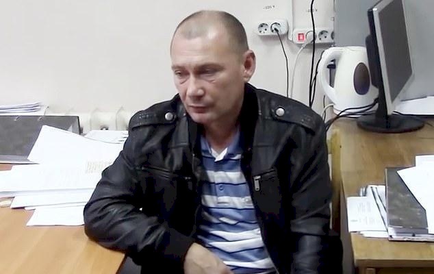 رجل ينهي حياة زوجته خنقاً وينقل جثتها في سيارة أجرة!