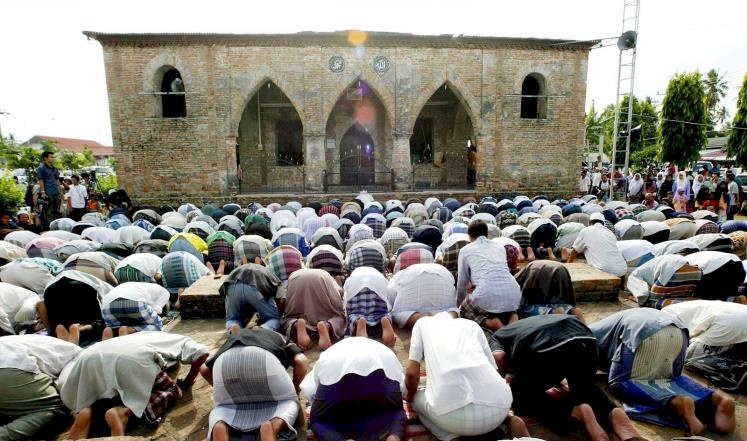 مسجد بلا مئذنة منذ 400 عام