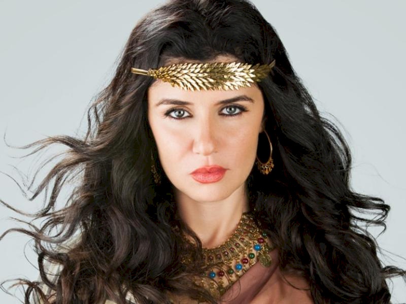 غادة عادل تكشف تفاصيل انفصالها عن مجدي الهواري..والسبب صادم!