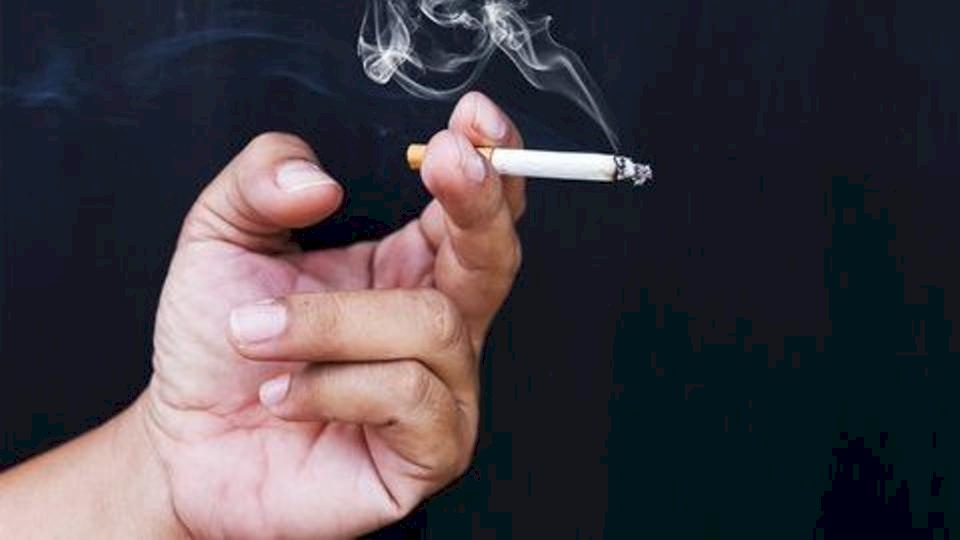 التدخين يرتبط بزيادة خطر الإصابة بالخرف