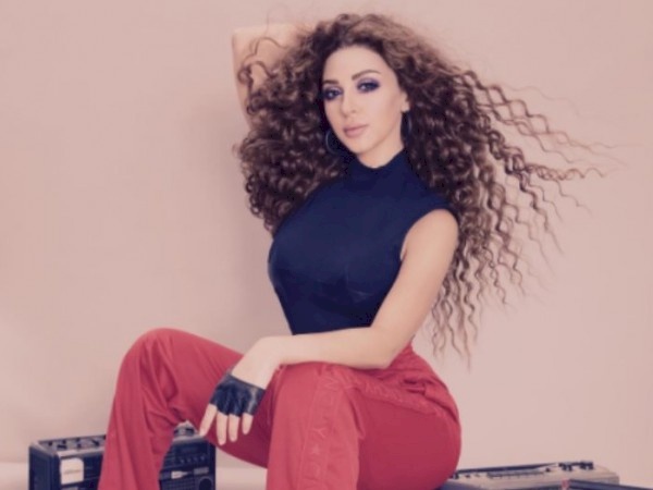بعد غيابها بسبب المرض.. ميريام فارس تصدم الجميع بصورتها الجديدة