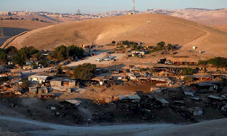 إعتداء استيطاني جديد على الخان الأحمر