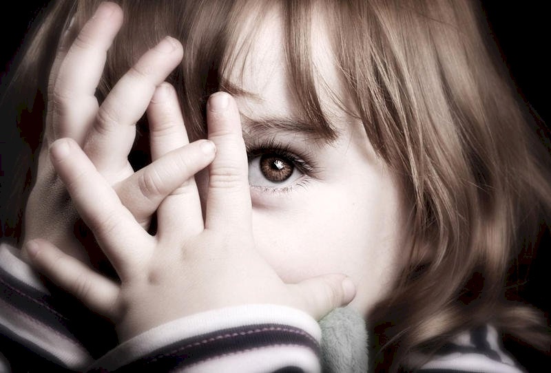 حلول لمشكلة الخجل عند الأطفال