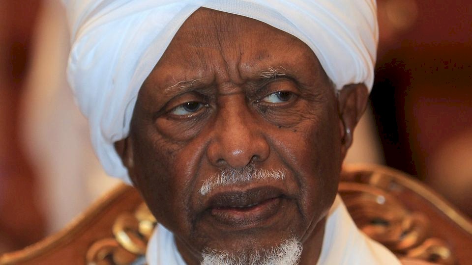 الملك سلمان يأمر بتنفيذ وصية سوار الذهب ودفنه بالمدينة