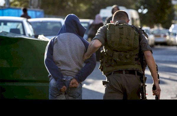 اعتقال شاب بزعم حيازته سكيناً في الخليل