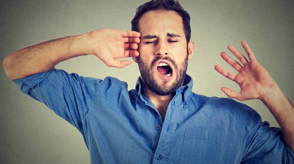 "التثاؤب".. متى يكون خطيرا؟