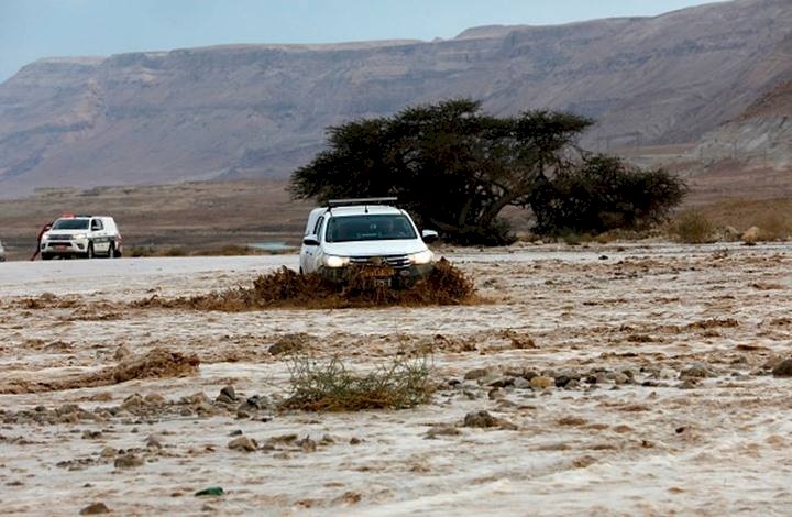 مصرع طفل جرفته السيول في النقب