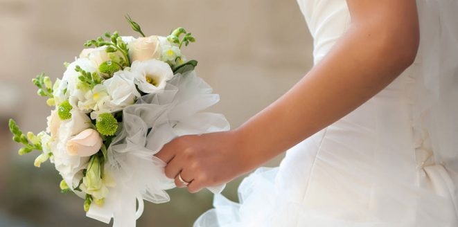 "بدك عروس صغيرة طلبك عنا".. موقع لبناني يثير صدمة