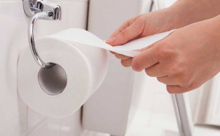 أطباء يحذرون من ورق الحمّام
