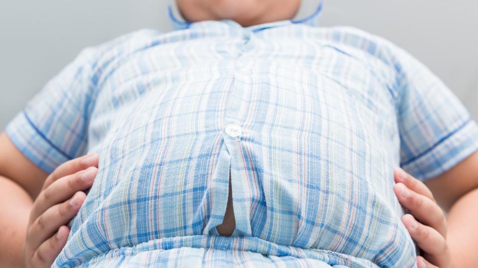 كثرة المضادات الحيوية وأدوية الحموضة سبب السمنة للأطفال