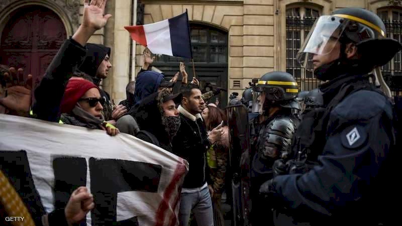 قتيل وعشرات المصابين في فرنسا
