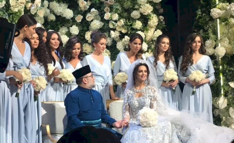 ملكة جمال موسكو تعتنق الاسلام .. وتتزوج ملك ماليزيا