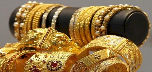 الذهب يتراجع بعد ارتفاع العوائد الأمريكية وقوة الدولار