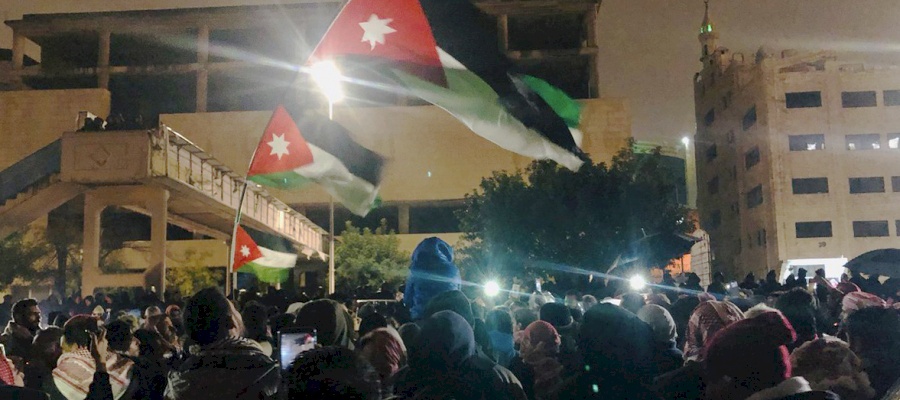 احتجاجات اردنية مستمرة ومطالبات برحيل الحكومة
