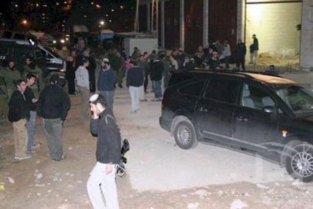 مستوطنون يهاجمون منزلا في حوارة