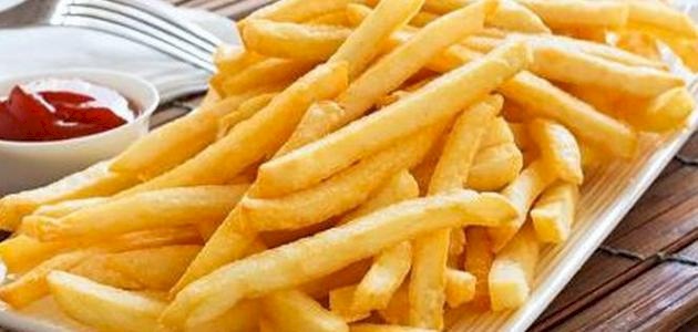 خطأ شائع يرتكبه الكثيرون عند شراء البطاطا وطهوها