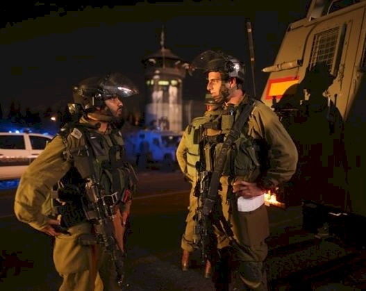 40 معتقلا في الضفة والقدس بينهم عائلة الشهيد البرغوثي