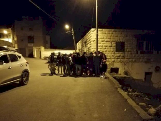 فيديو: عائلة الشهيد صالح البرغوثي تخلي منزلها
