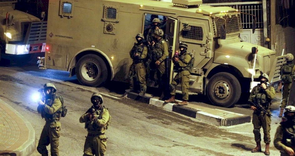 اعتقالات واسعة في الضفة طالت 35 مواطناً بينهم نائبان من حماس