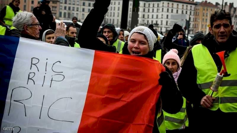 انقسام بين محتجي "السترات الصفر"