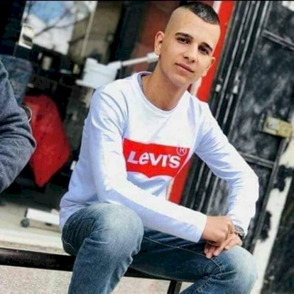 فيديو| الجلزون يشيع شهيده محمود نخلة