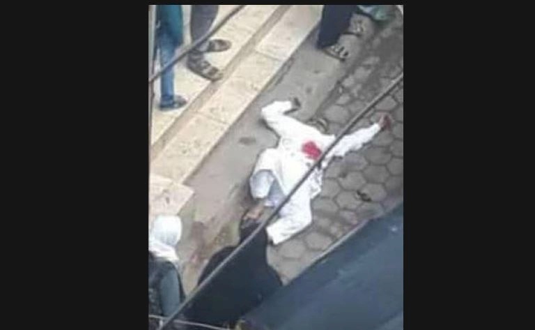 مصر: (7) طعنات تنهي حياة "هدى" أمام طفليها