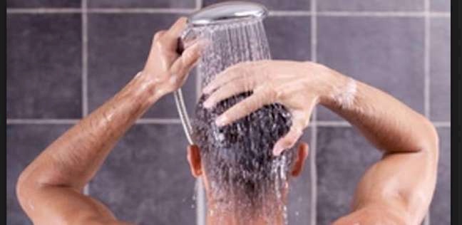 ما الأفضل لصحتك.. الاستحمام صباحاً أم مساءً؟