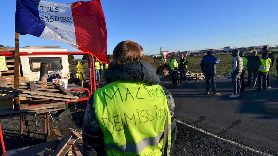 فرنسا.. ارتفاع قتلى احتجاجات "السترات الصفر" إلى 9