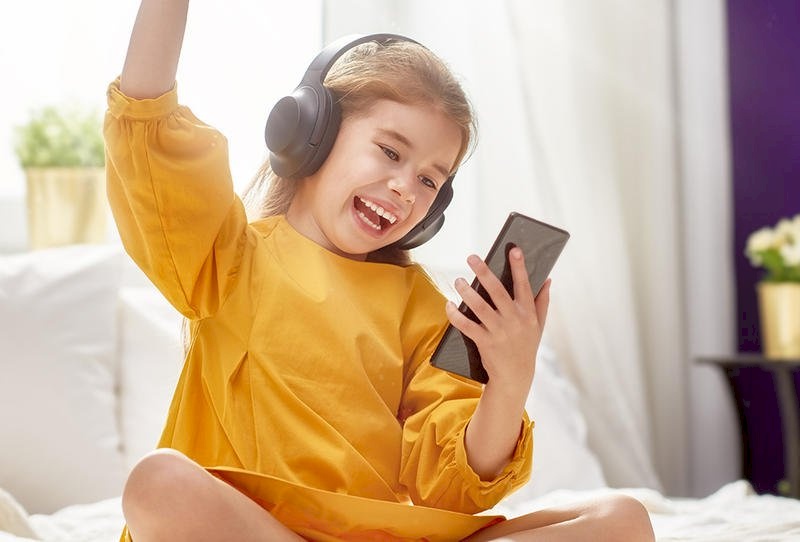 لماذا أصبح لدينا مراهقين ولكنهم أطفال