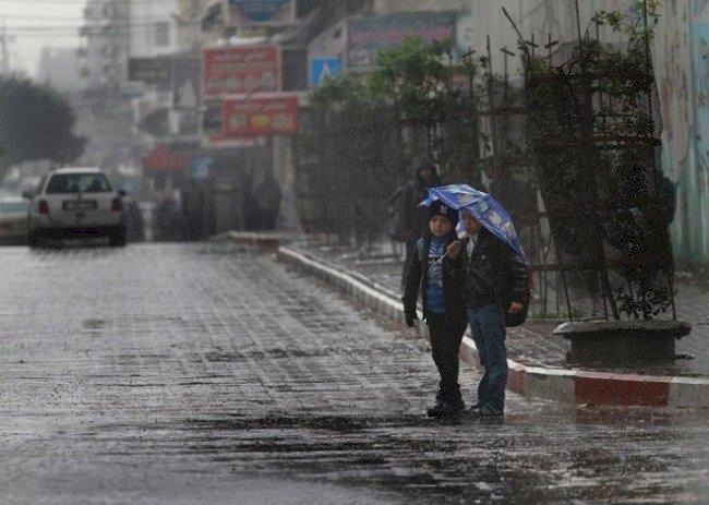حالة الطقس: انخفاض على الحرارة ومنخفض جوي عميق غدا