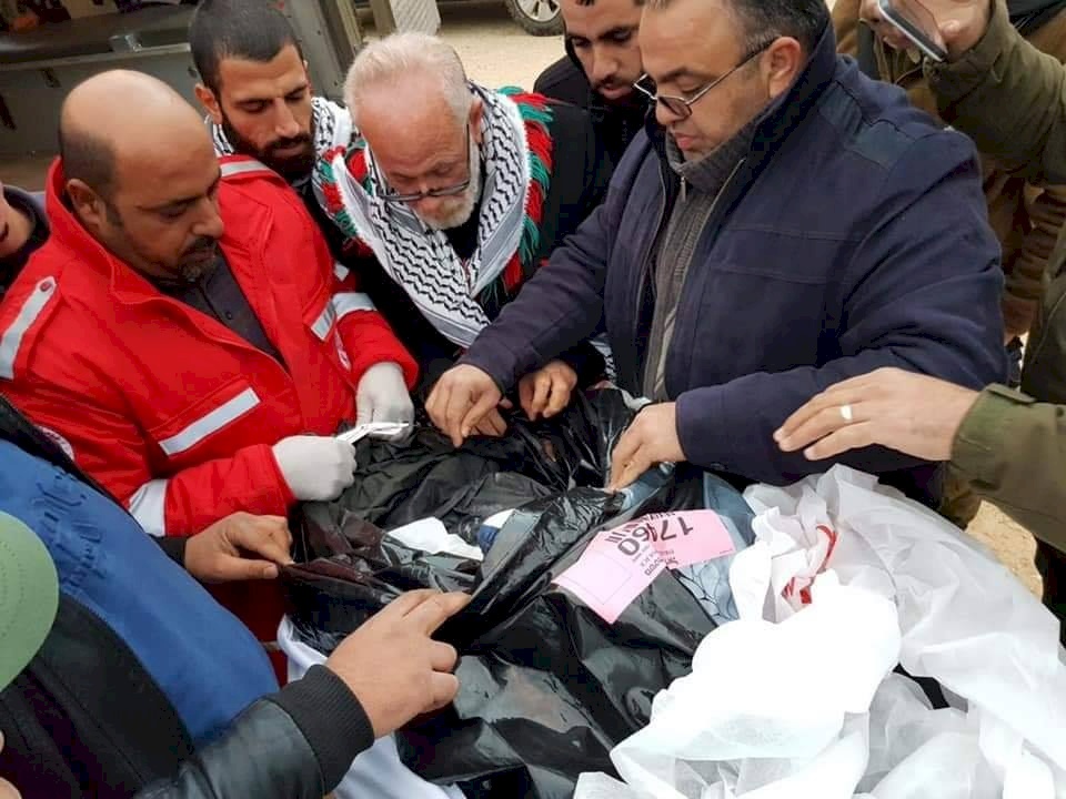 الاحتلال يسلّم جثمان الشهيد إلياس ياسين