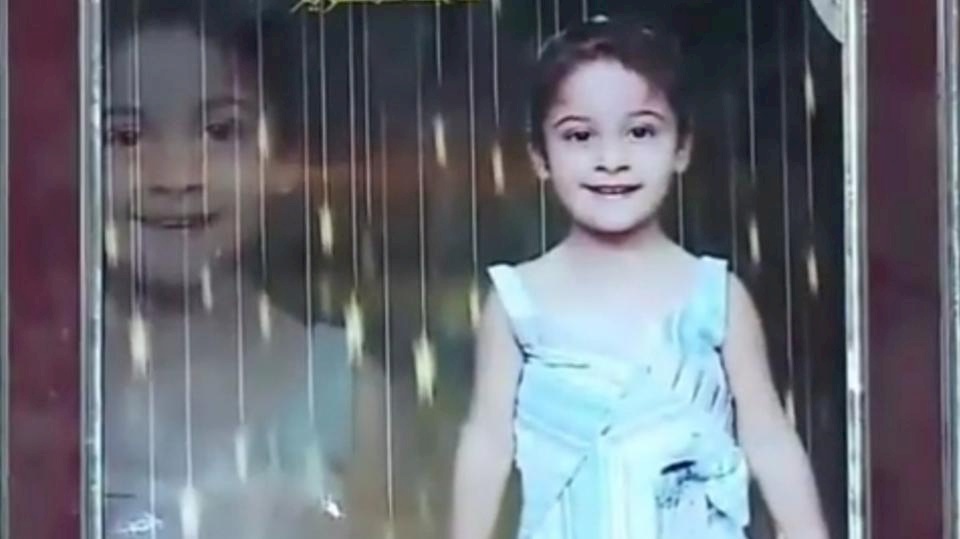 رصاصة تنهي حياة طفلة عراقية ليلة رأس السنة.. والأب يروي