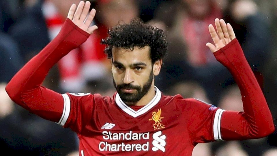 وزير مصري يعد بمفاجأة صلاح!