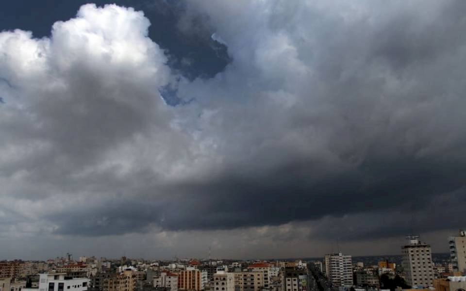 حالة الطقس: أجواء غائمة ومنخفض شديد البرودة الأحد