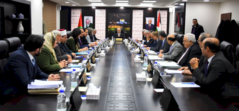  الحكومة: منذ تسلّمنا المعابر بغزة وحماس تعمل على تعطيل أي مسؤولية لطواقمنا