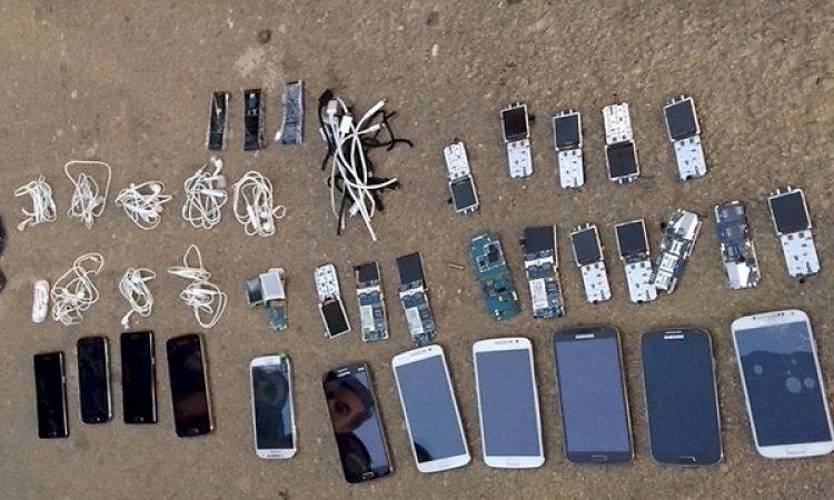 خطة إسرائيلية لمنع تهريب أجهزة خلوية للسجون الإسرائيلية