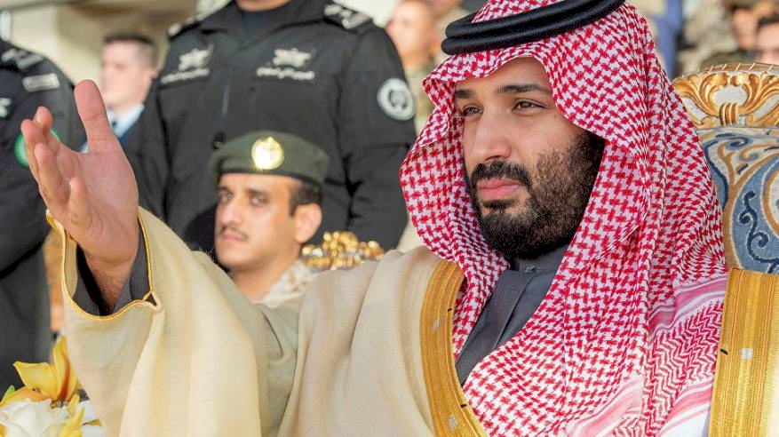 محمد بن سلمان يشعل مواقع التواصل الاجتماعي بـ"تحدي العشر سنوات"
